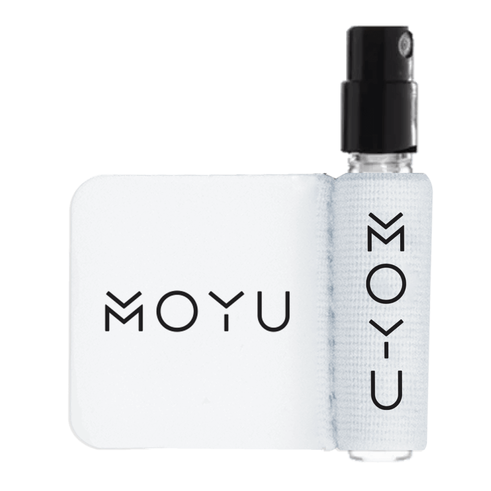moyu-mini-spray-bottle-in-white-holder
